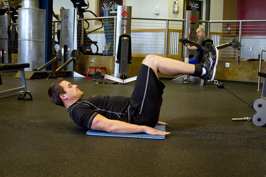 Cable Reverse Crunch