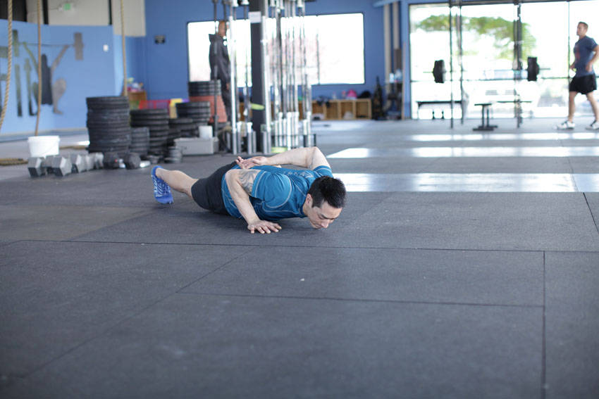 Single-Arm Push Up